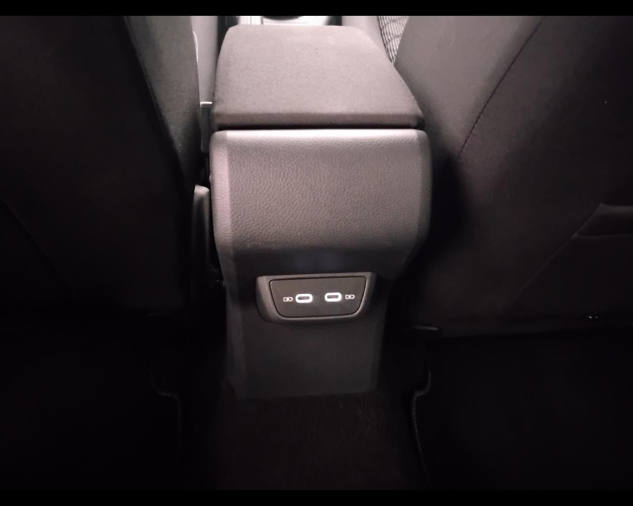 VOLKSWAGEN Taigo - Taigo 1.0 tsi R-Line 110cv