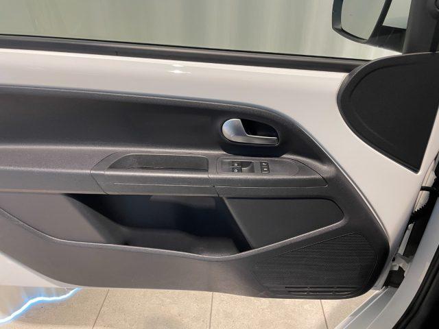 VOLKSWAGEN up! 1.0 move up! **NEOPATENTATI** 3P DAB+ Clima