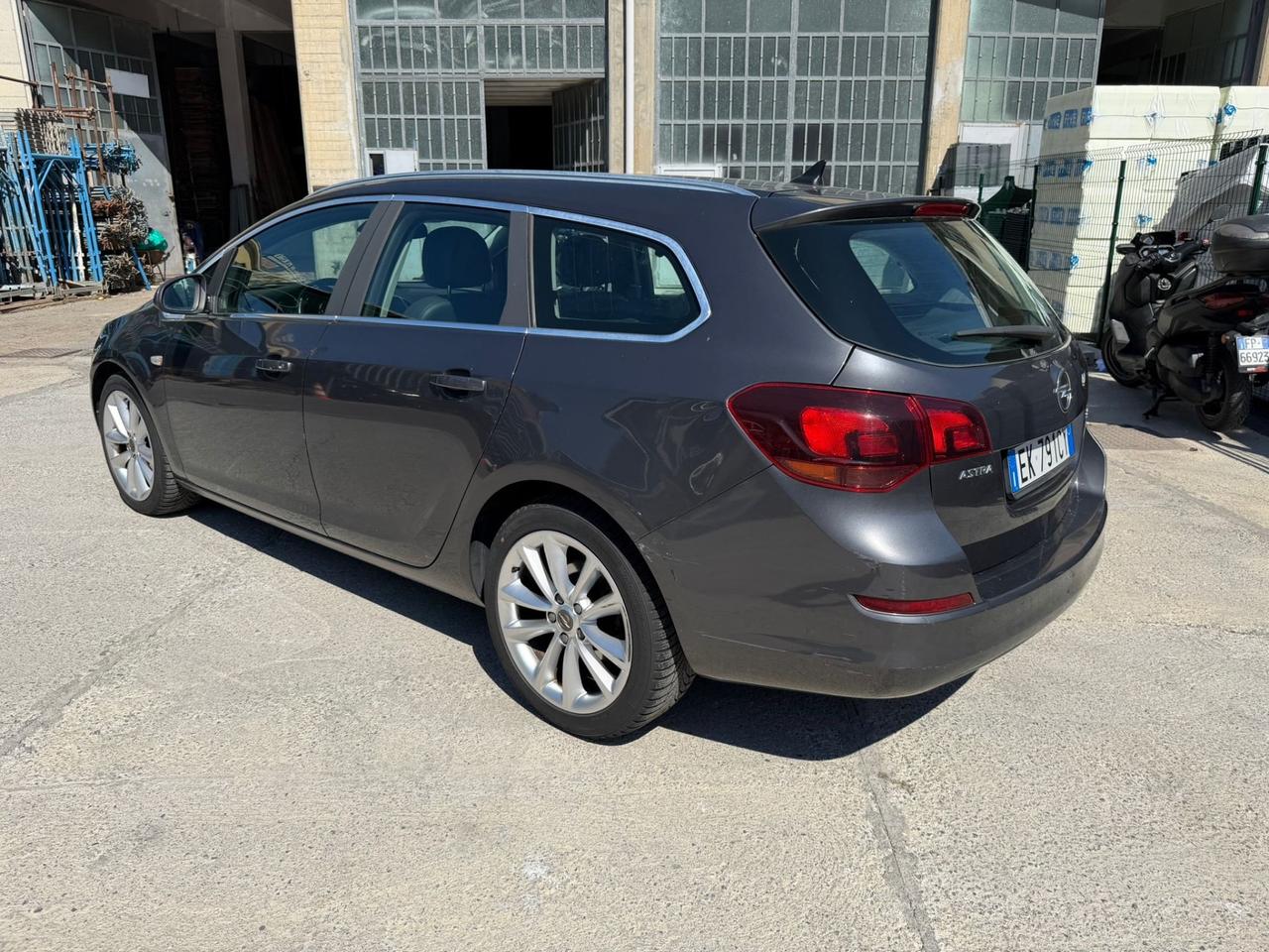 Opel Astra 1.7 CDTI 125CV Sports Tourer Cosmo