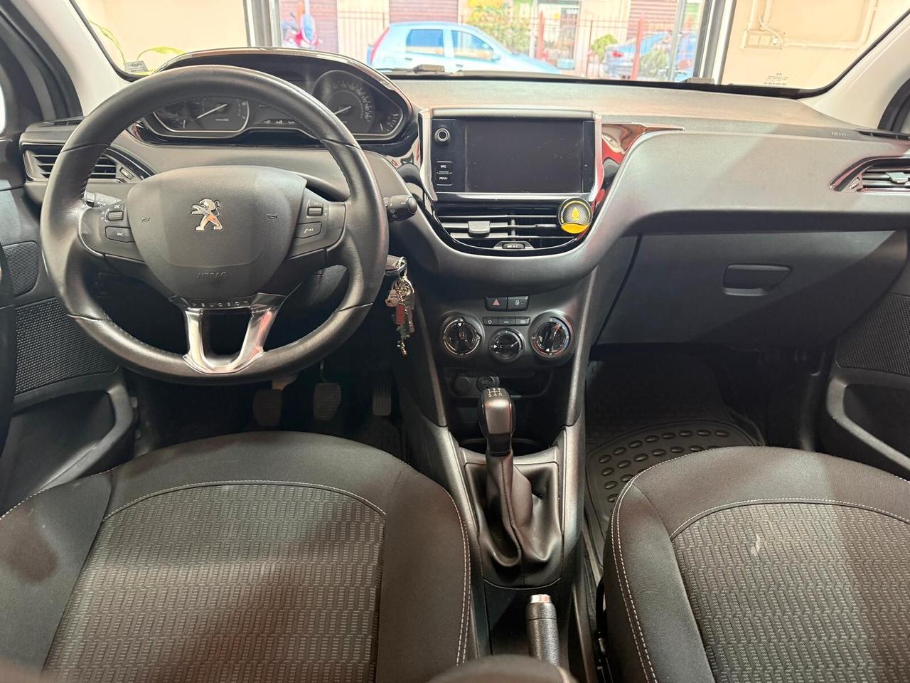 Peugeot 208 PureTech 82 5 porte Allure