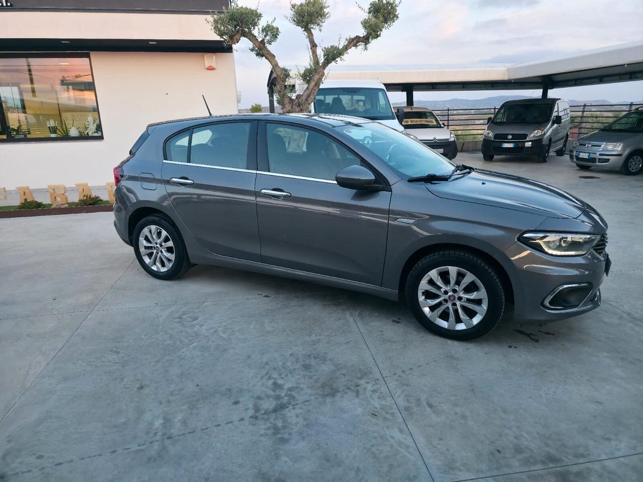 Fiat Tipo 1.6 Mjt S&S 5 porte Lounge