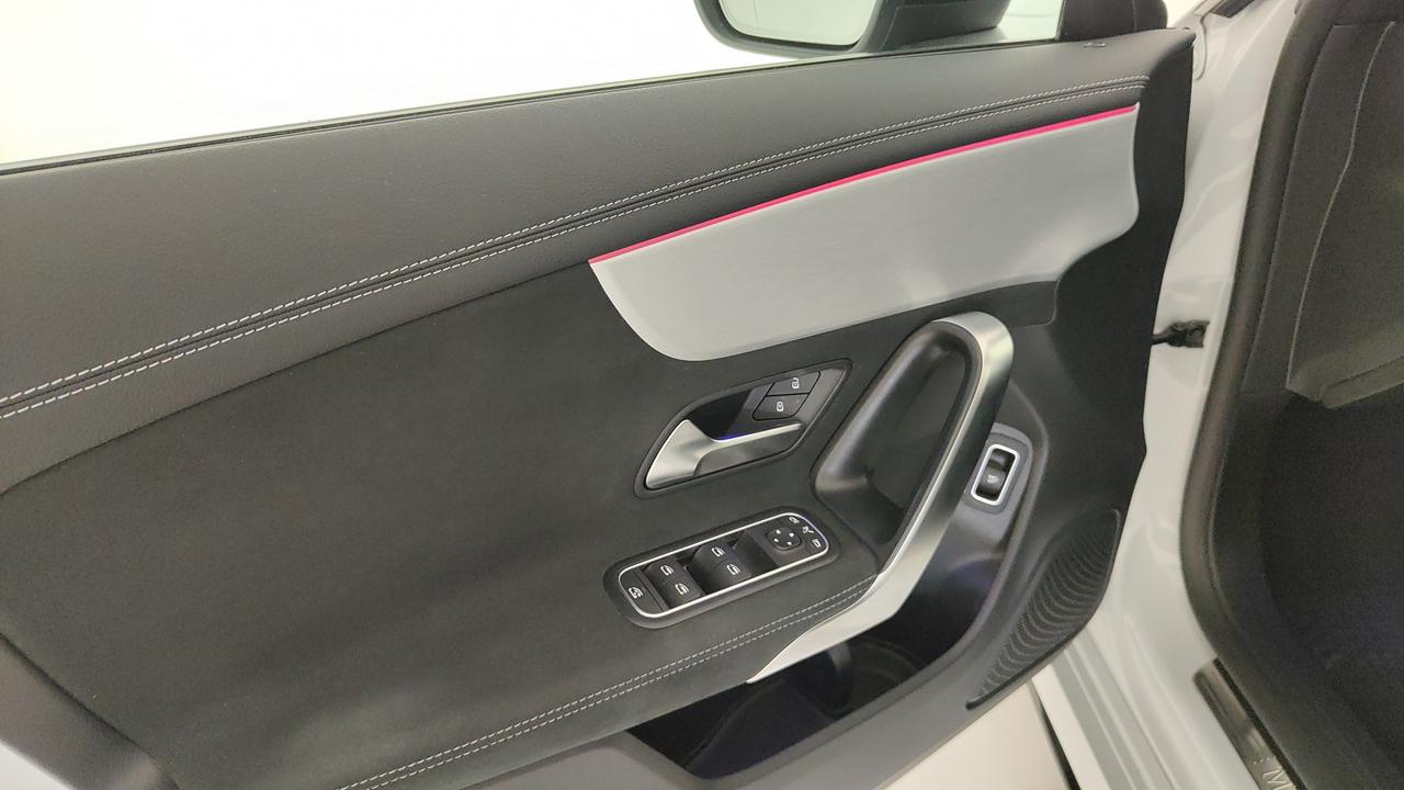 Mercedes-Benz CLA Coupe 200 d Premium auto