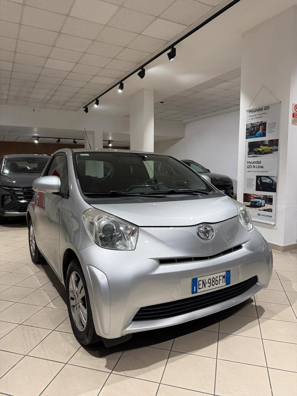 Toyota iQ 1.0 Sol