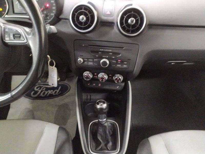 Audi A1 1.6 tdi Attraction 105cv