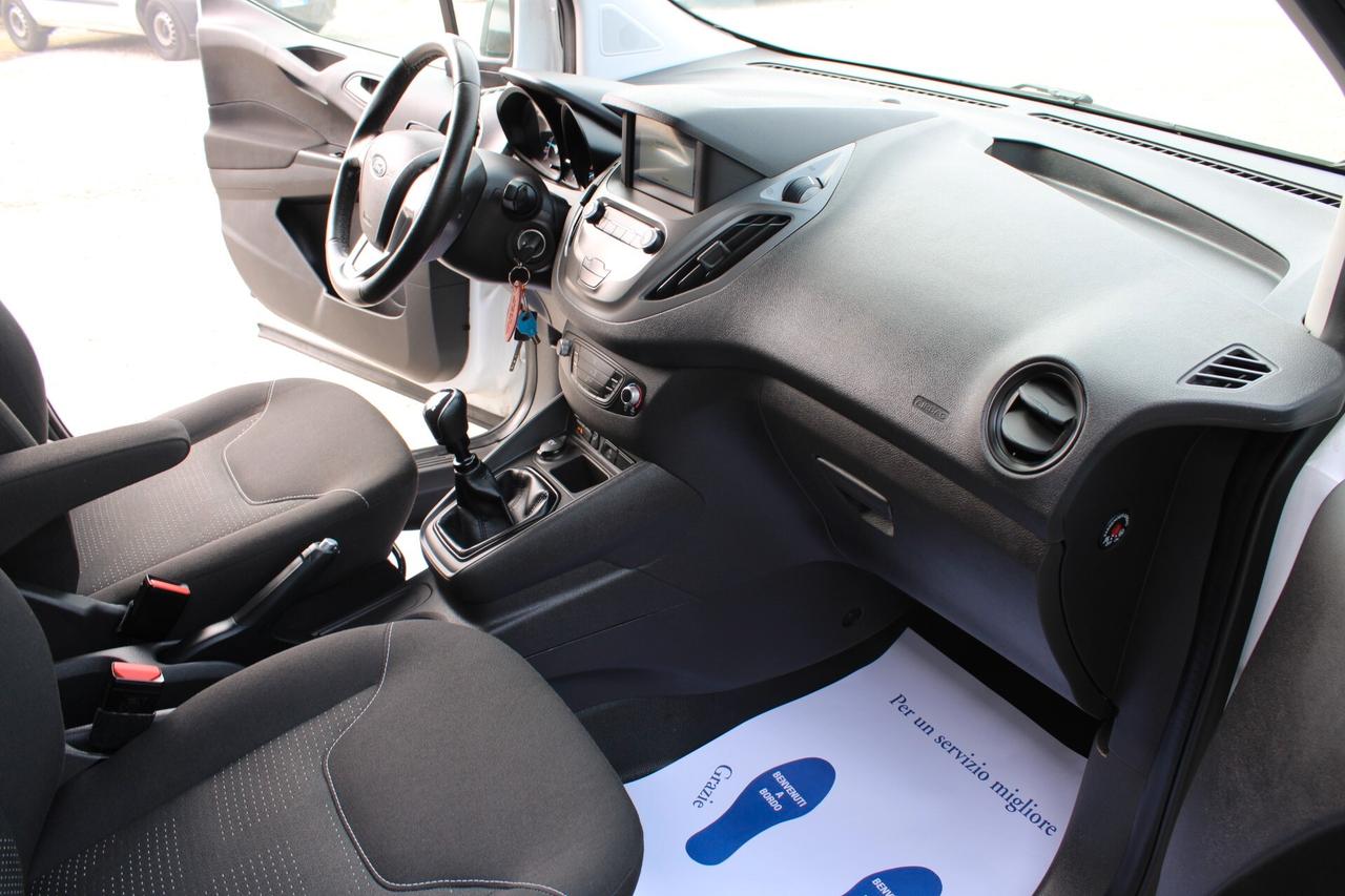 Ford TRANSIT COURIER