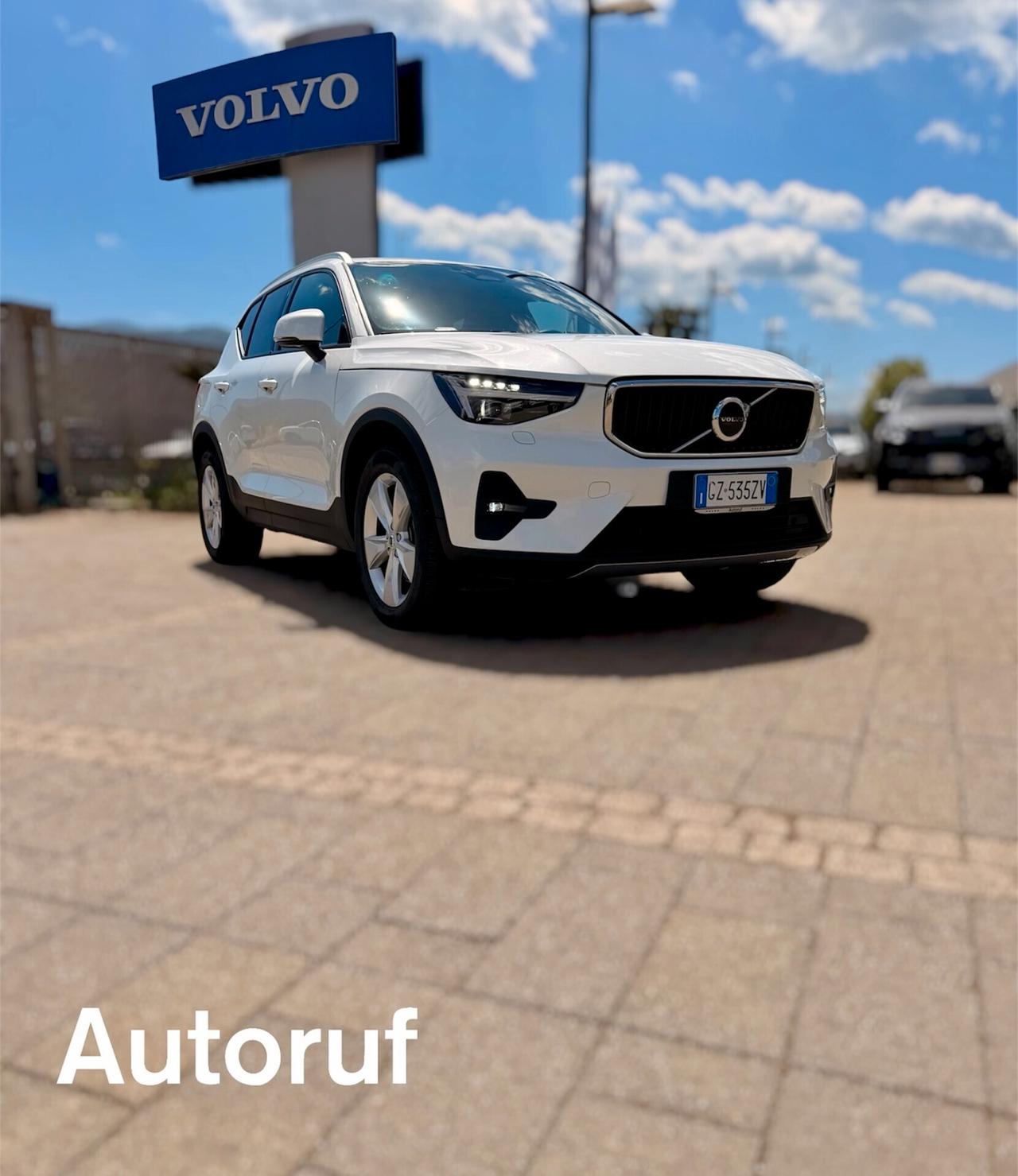 Volvo XC40 Mild Hybrid B3 163cv Crystal White 2025