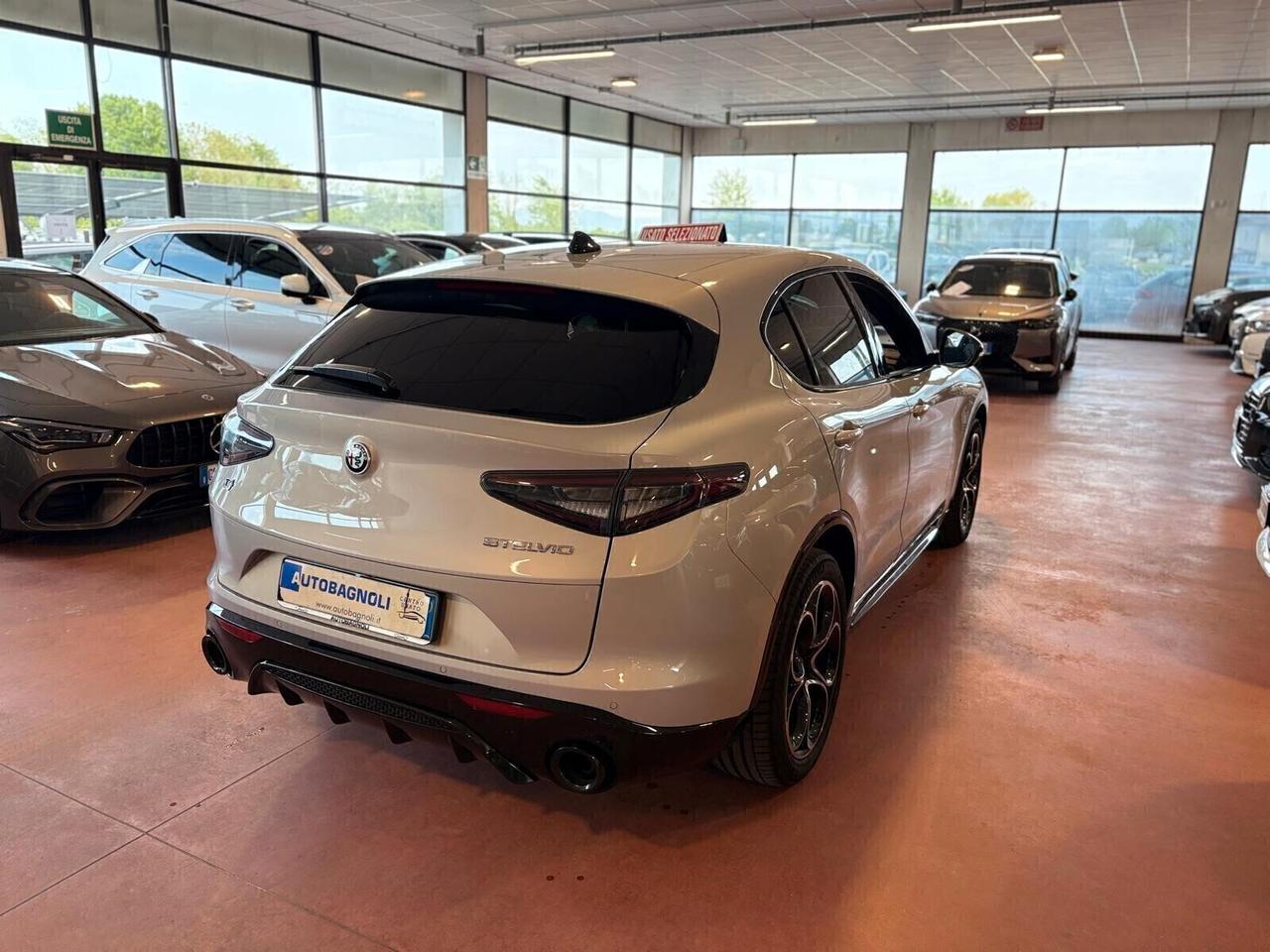 Alfa Romeo Stelvio VELOCE 2.2 Turbodiesel AT8 Q4 SPOTICAR