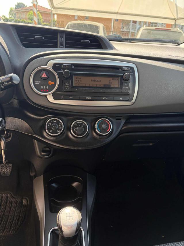 TOYOTA Yaris 1.0 3 porte Cool