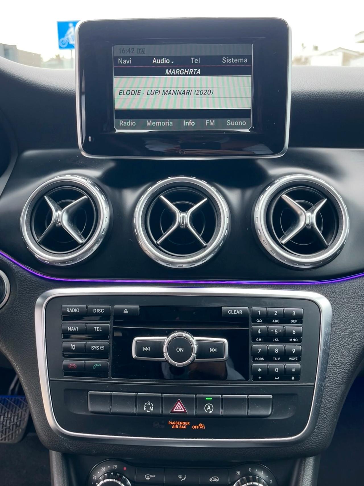 Mercedes-benz GLA 200 CDI Automatic Sport