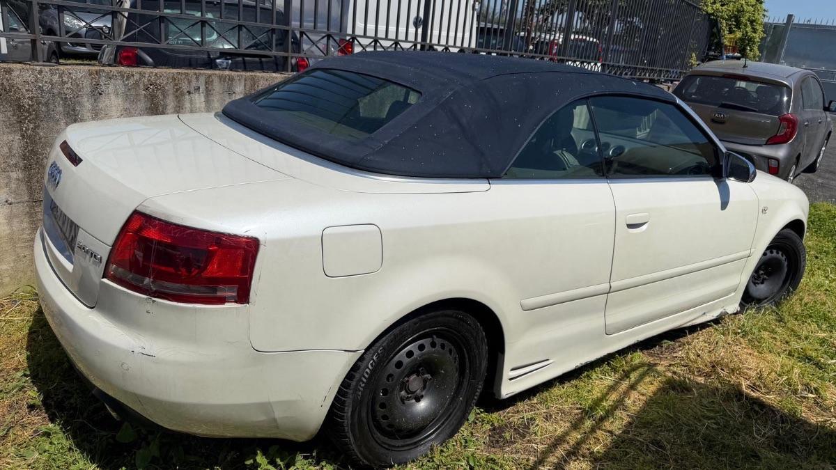 AUDI A4 Cabrio Cabriolet 2.0 TDI motore da sistemare