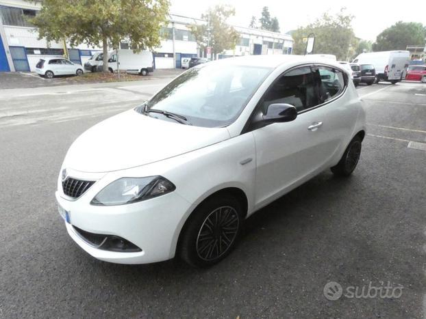 LANCIA Ypsilon 1.0 FireFly 5 porte S&S Hybrid Ec