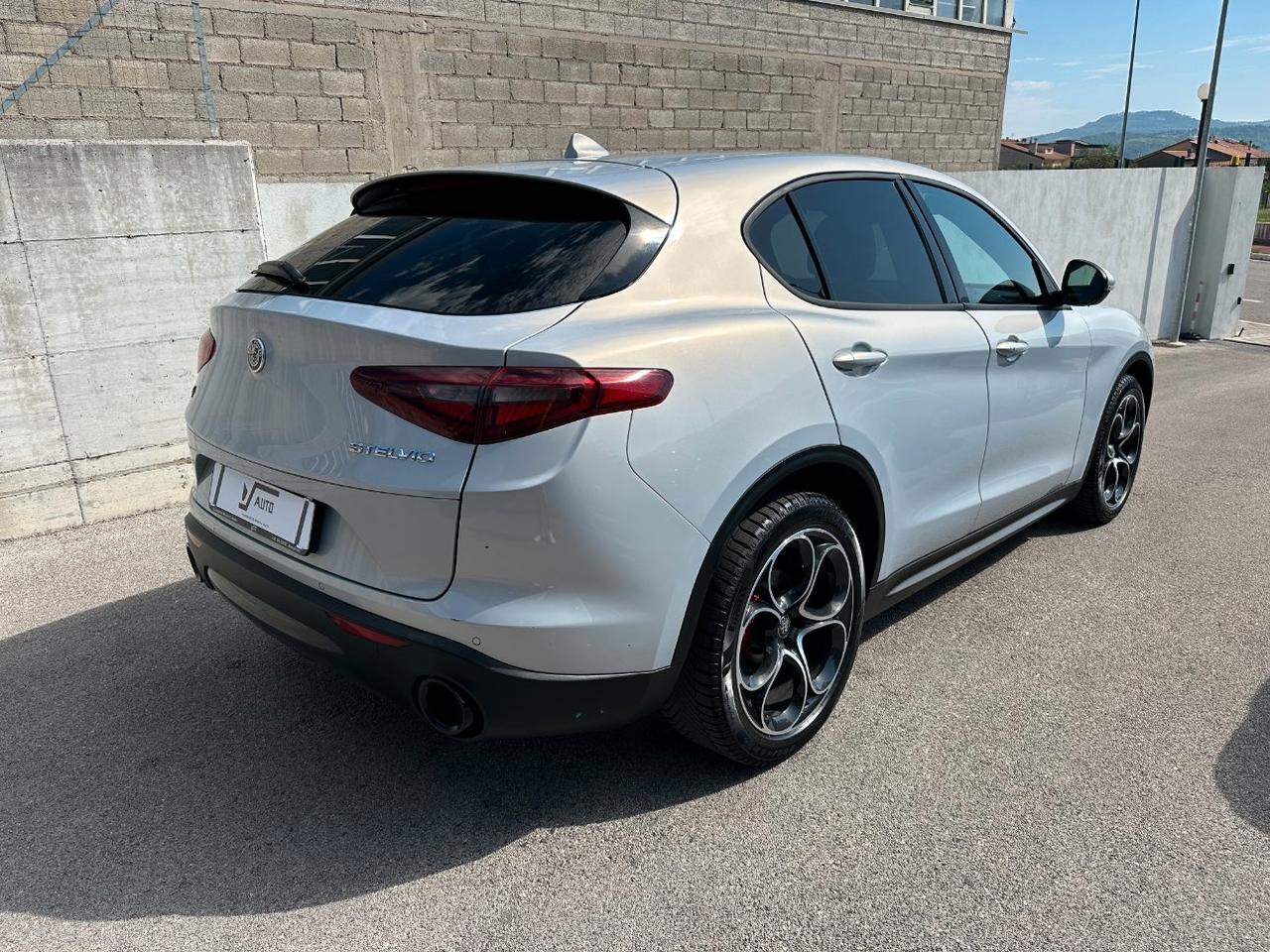 Alfa Romeo Stelvio 2.2 t Sprint Q4 190cv auto