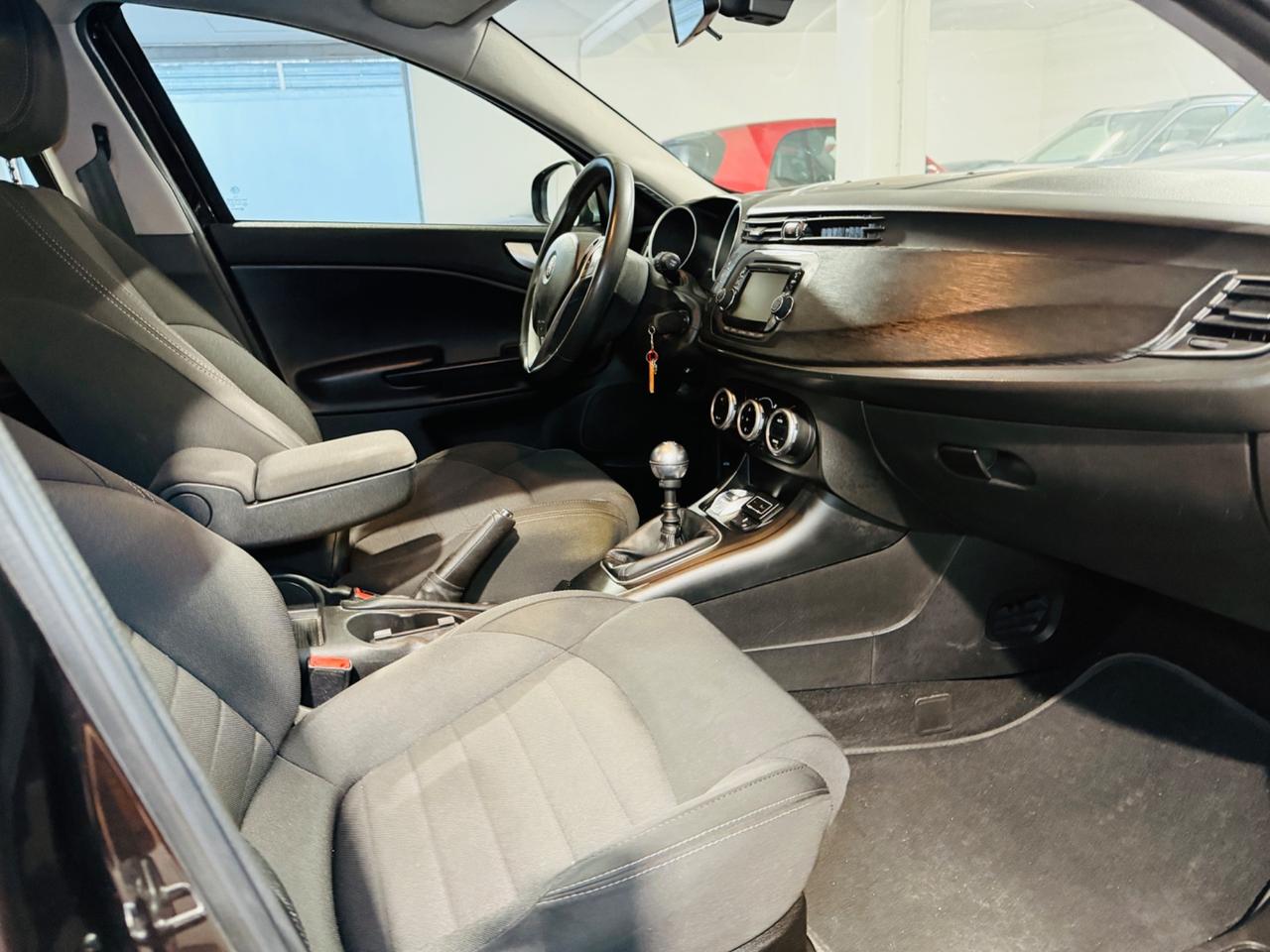 Alfa Romeo Giulietta 1.6 JTDm 120 CV Super*RESTYLING*NEOPATENTATI*