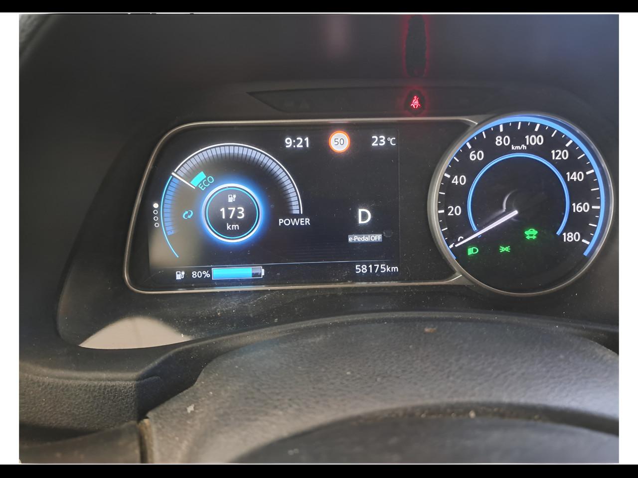 NISSAN LEAF 40KWH TEKNA