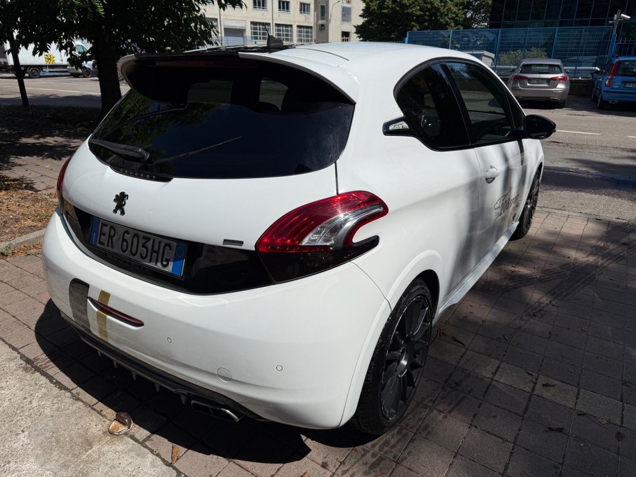 Peugeot 208 1.6 THP 200 CV 3 porte GTi