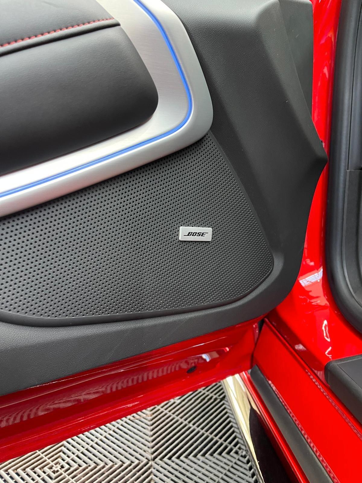 Chevrolet Camaro 6.2L V8