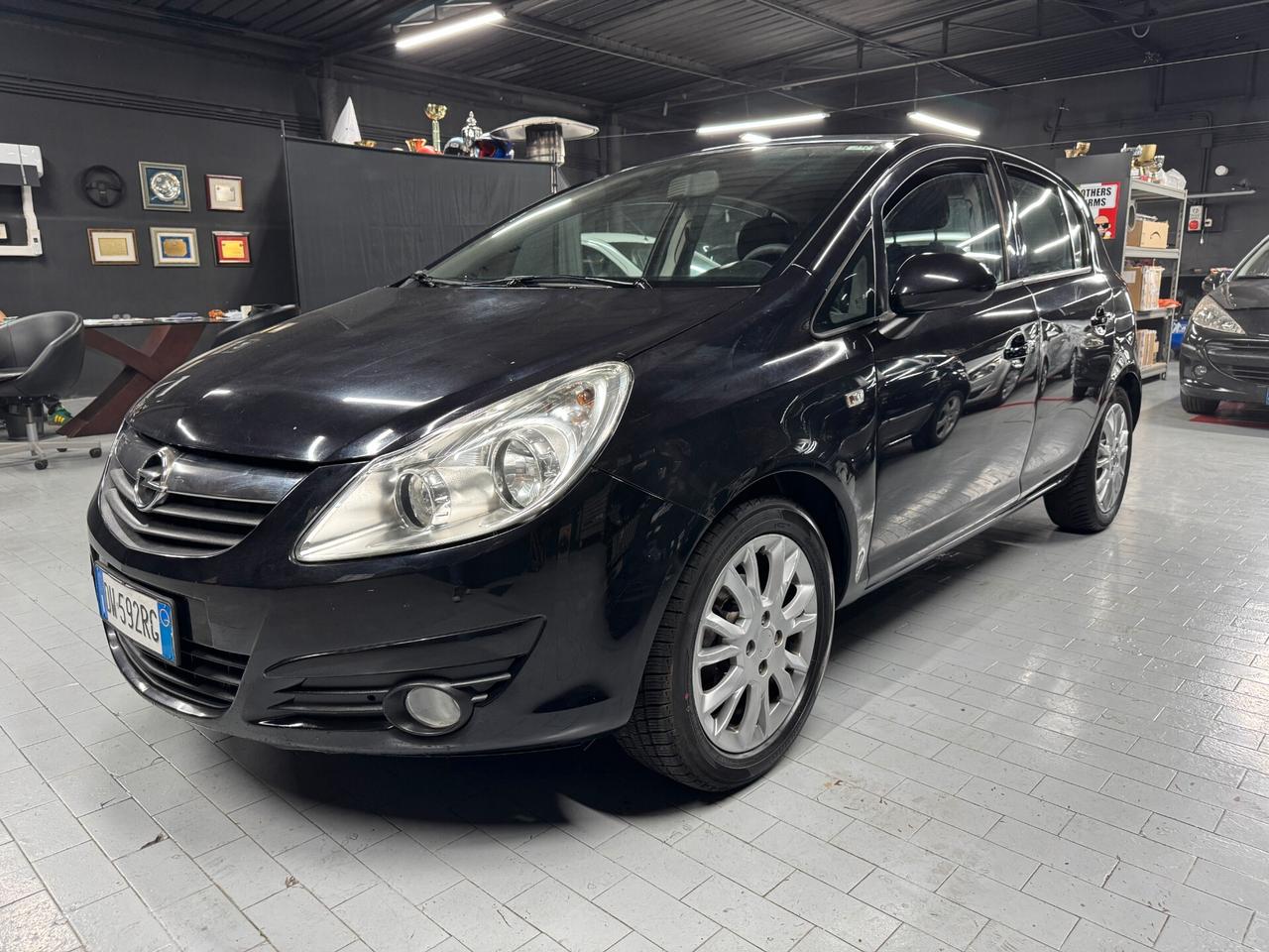 Opel Corsa 1.2 5 porte Cosmo