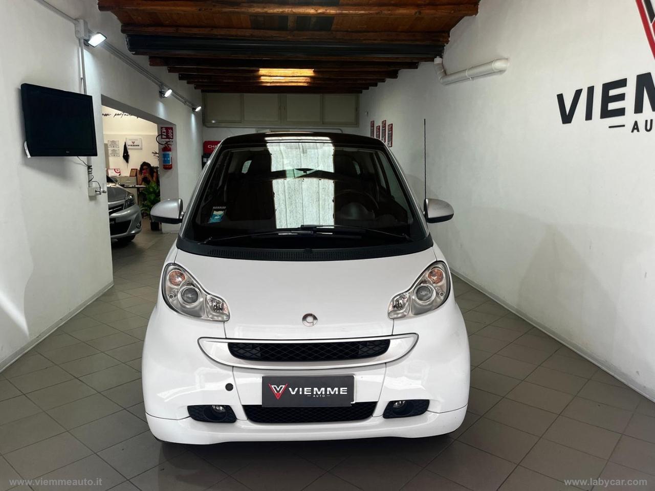 SMART fortwo 52 kW MHD coupé White Tailor Made