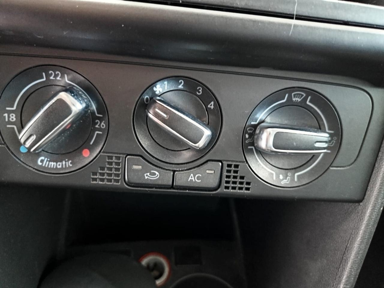 VW Polo 1.2B X NEOPATENTATI 2009