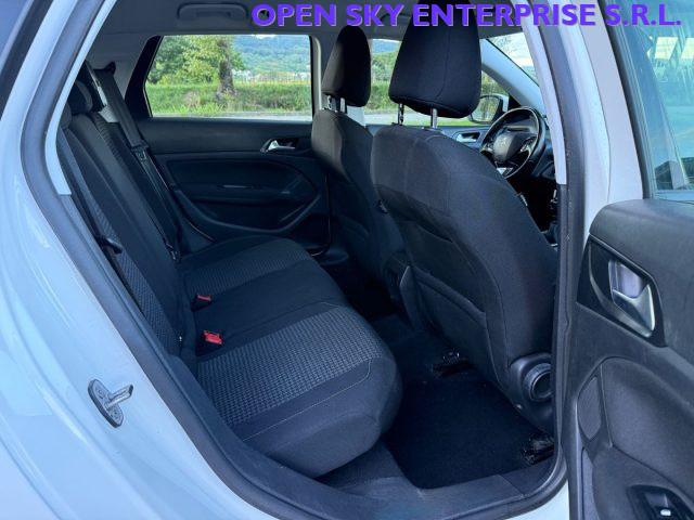 PEUGEOT 308 PureTech Turbo 110 CV SW Style LED NAVI PDC