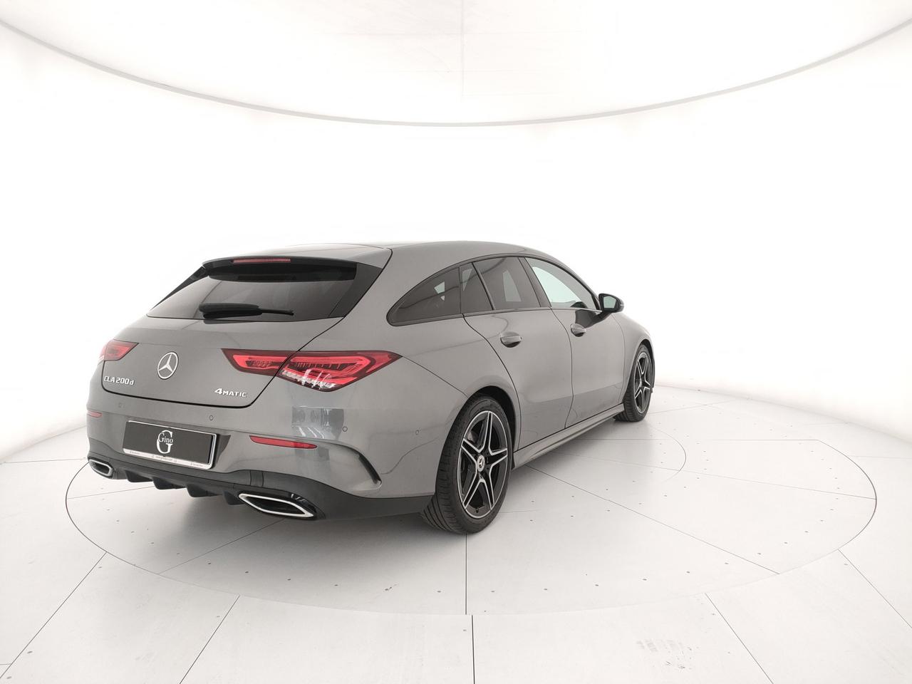 Mercedes-Benz CLA Shooting Brake 200 d Premium 4matic auto