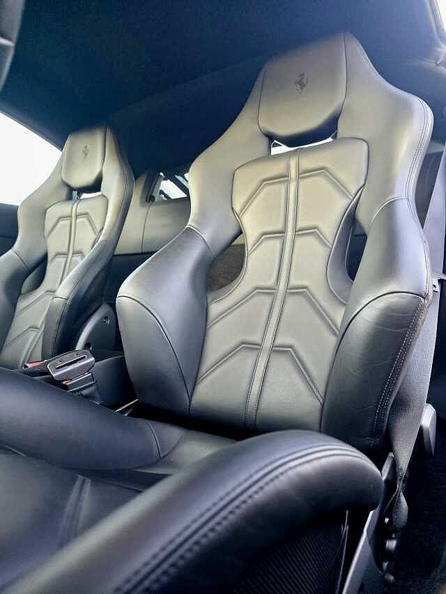 Ferrari 488 GTB sed Carbonio, TOTAL BLACK