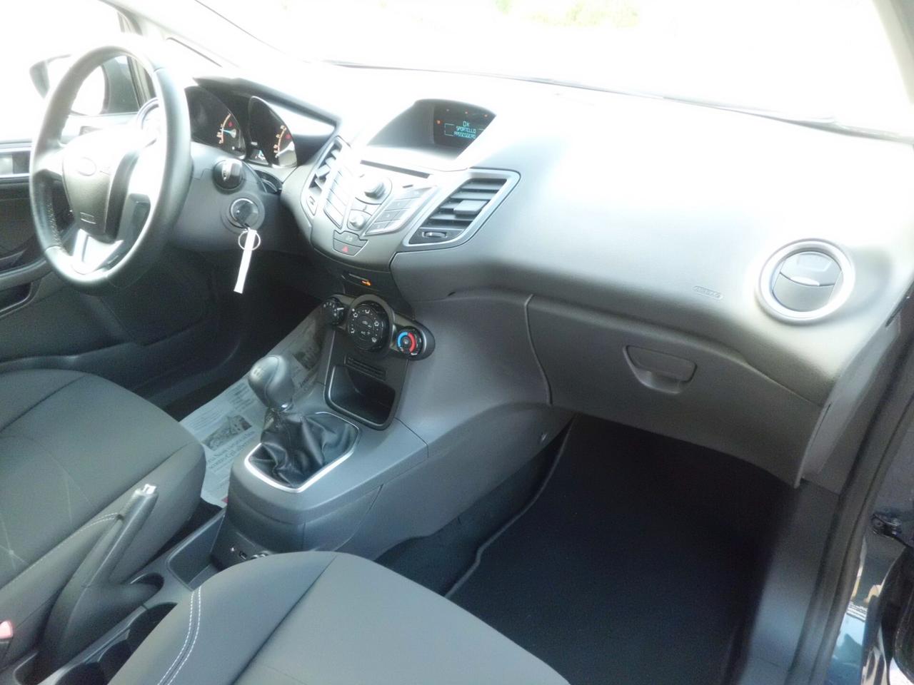 Ford Fiesta 1.5 TDCi 75CV 5 porte Titanium