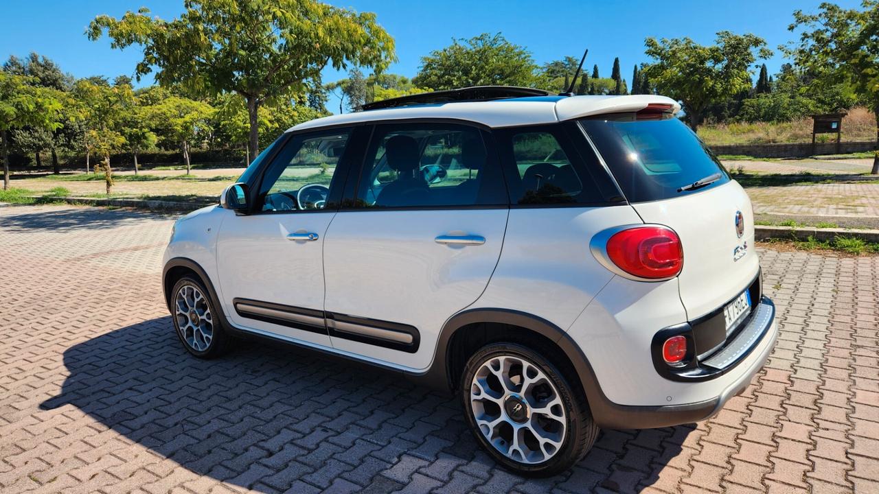 Fiat 500L 1.6 Multijet 120 CV Trekking tetto panoramico