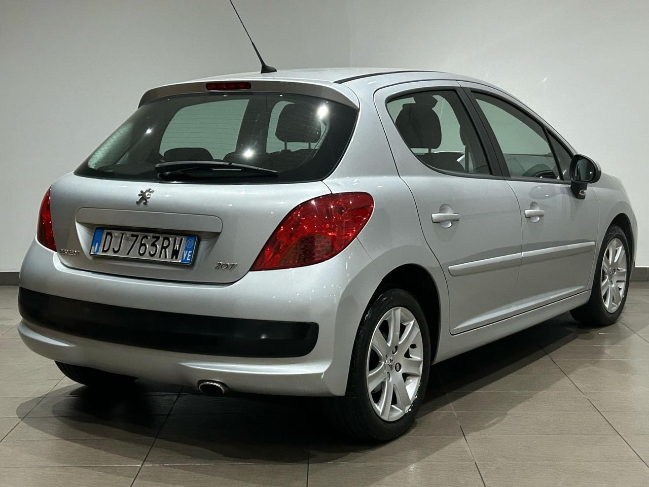 Peugeot 207 1.6 HDi 90CV (66 kw)