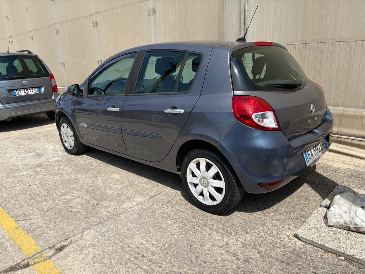 Renault Clio 1.2 16V 5 porte Confort