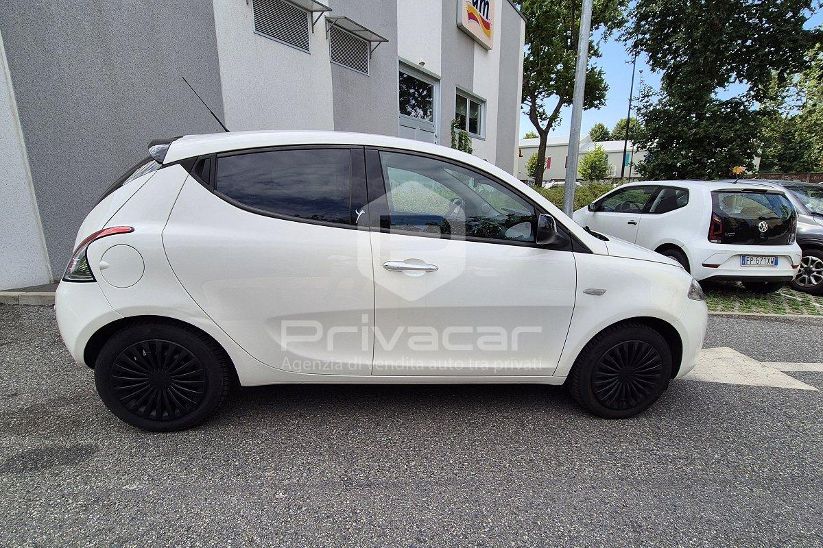 LANCIA Ypsilon 1.2 69 CV 5 porte Gold