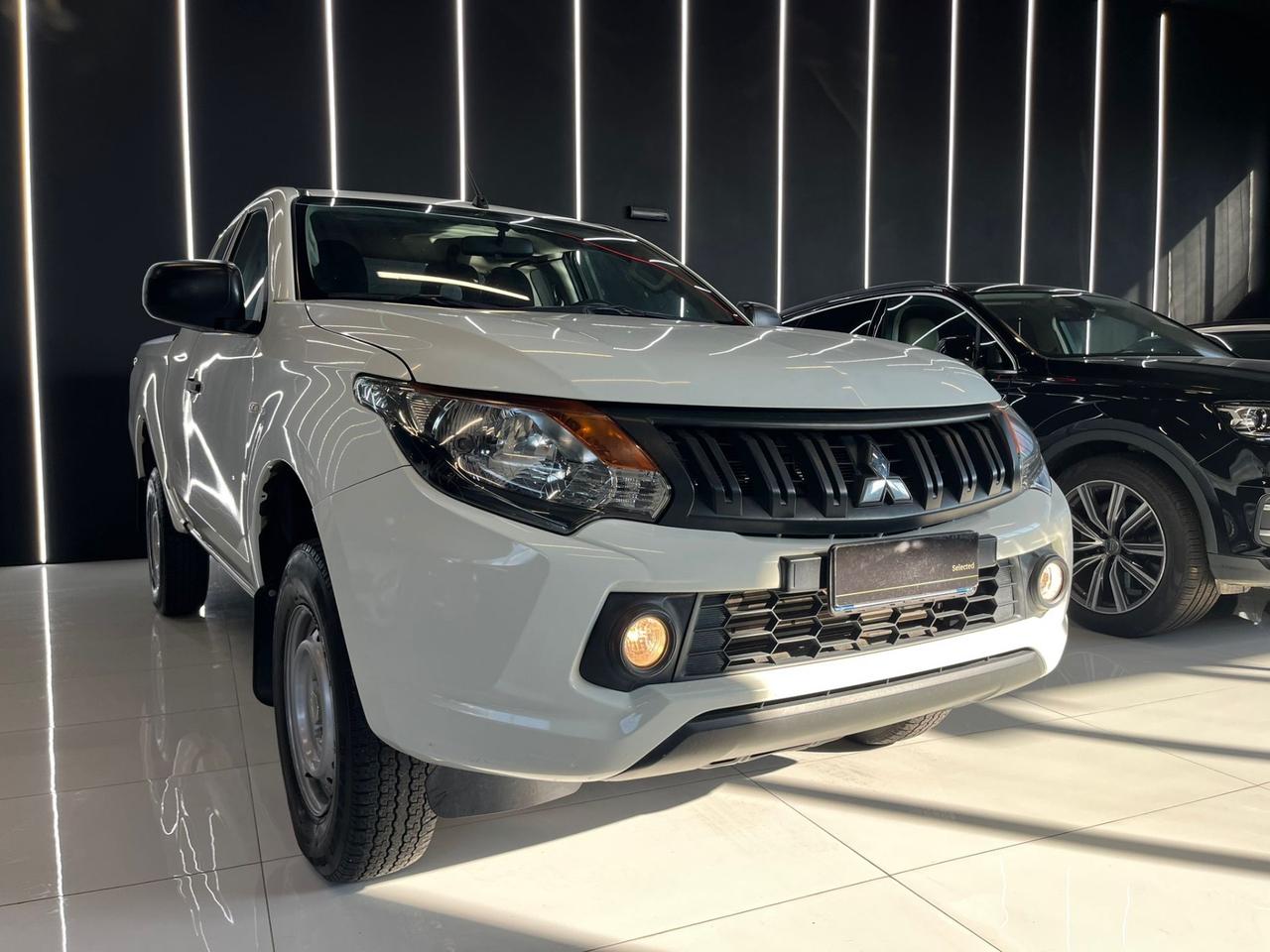 Mitsubishi L200 2.4 DI-D/154CV Double Cab Intense 55.000Km
