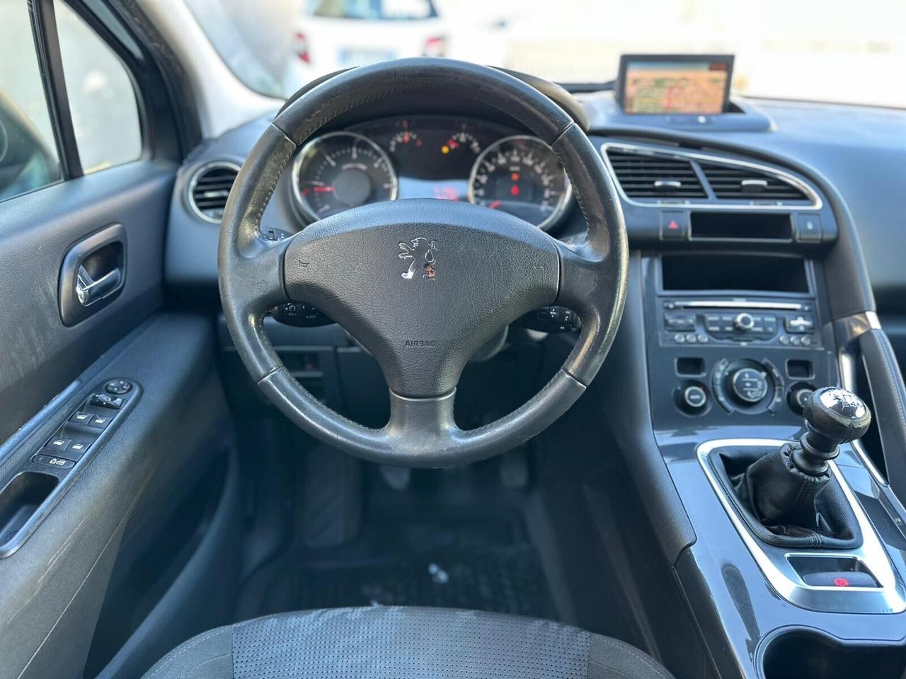 Peugeot 3008 1.6 HDi 115CV Allure