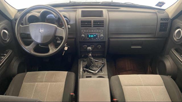 DODGE Nitro 2.8 CRD DPF SXT 4WD Prob. cambio 1* a volte esce