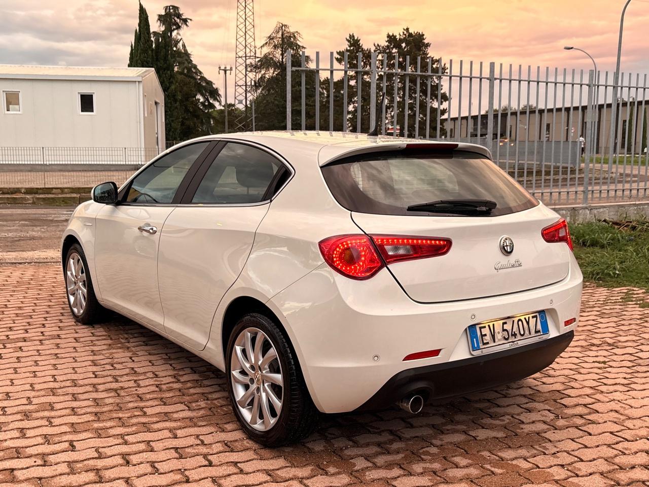 Alfa Romeo Giulietta 1.6 JTDm-2 105 CV Exclusive