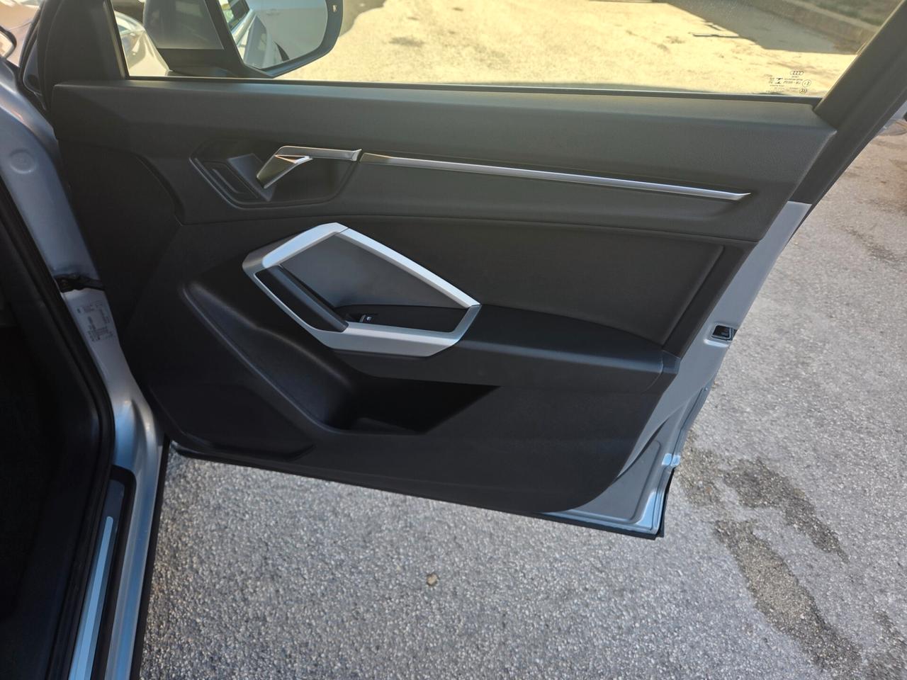 AUDI Q3 ANNO 2022 2.0 TDI 150 CV KM CERTIFICATI