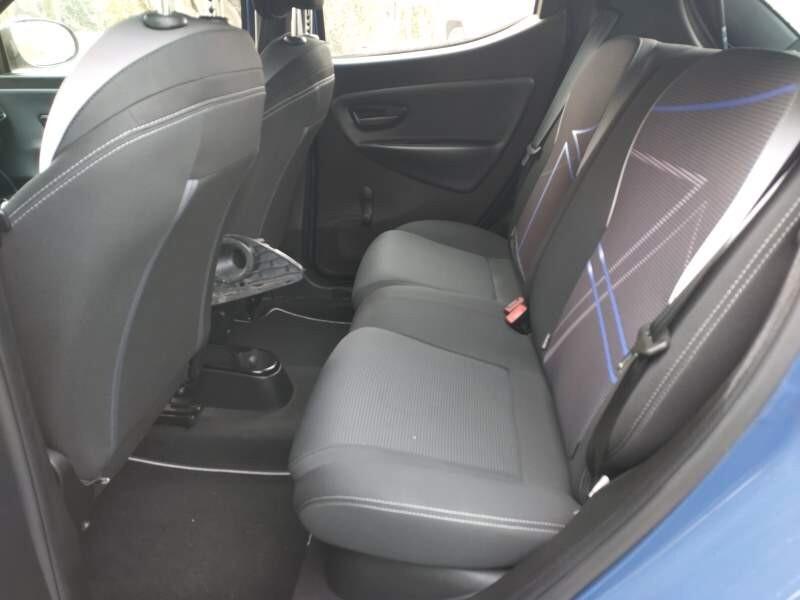 Lancia Ypsilon 0.9 TwinAir 85 CV 5 porte Metano Ecochic