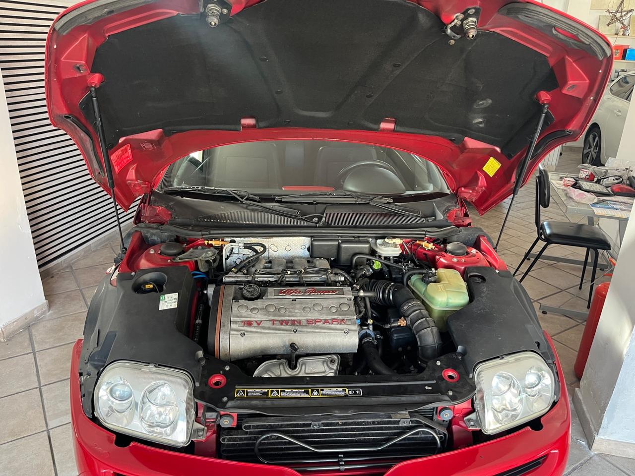 Alfa Romeo GTV 2.0i 16V Twin Spark cat