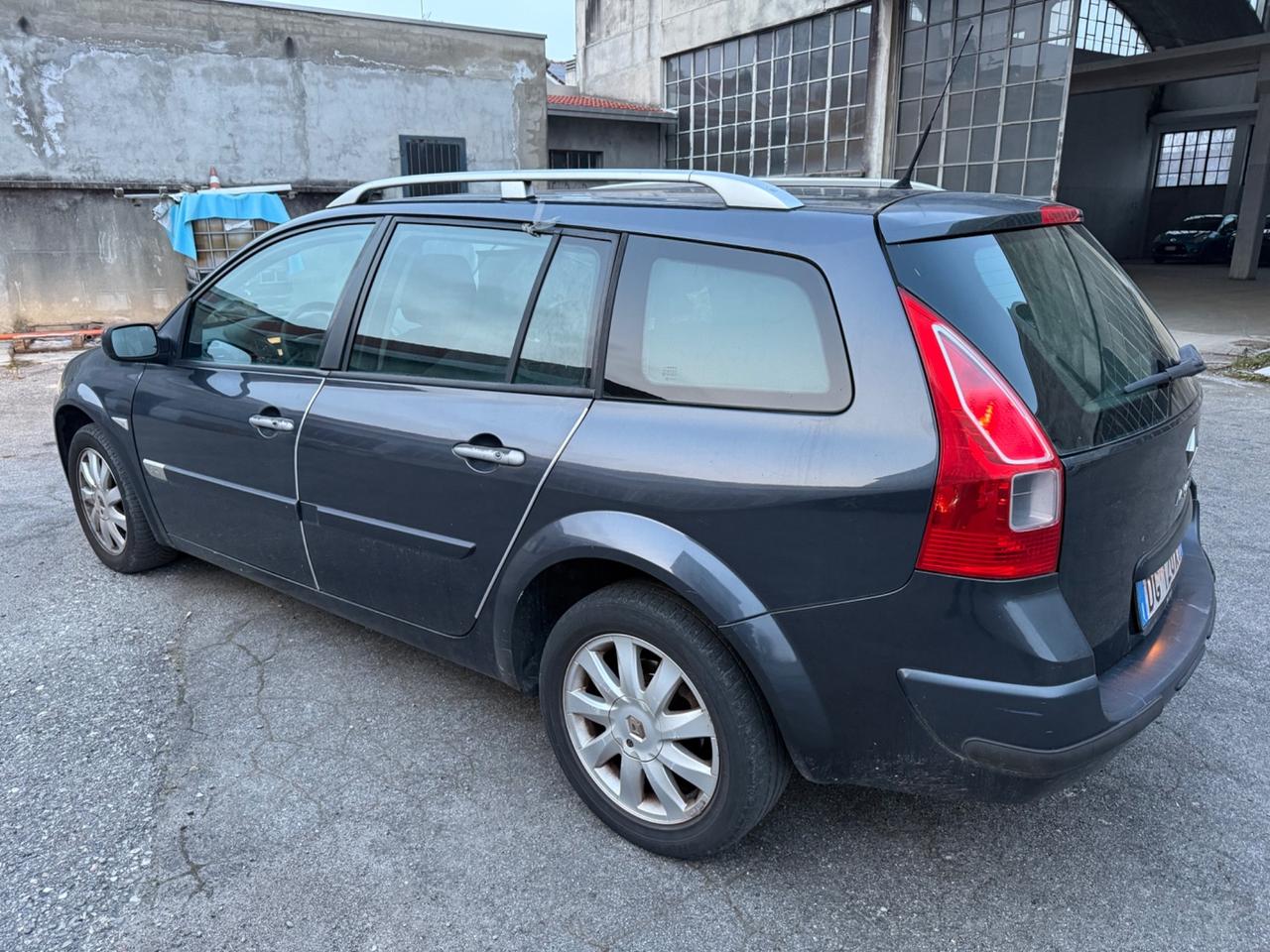 Renault Megane Mégane 1.5 dCi/105CV 5 Neopatentati