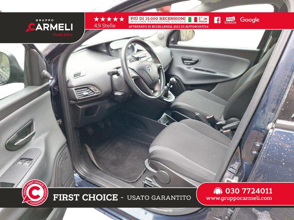 Lancia Ypsilon 5 Porte 1.2 Silver