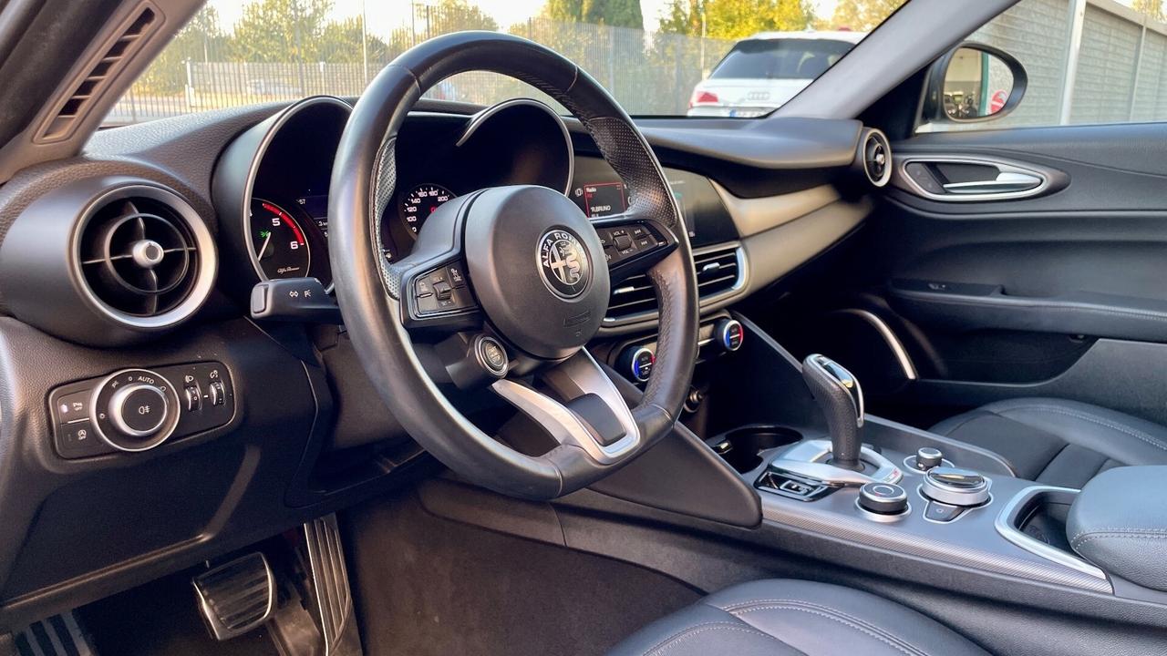 ALFA ROMEO GIULIA 2.2 TURBODIESEL SPRINT 190CV - FULL LED, PELLE, CAR PLAY