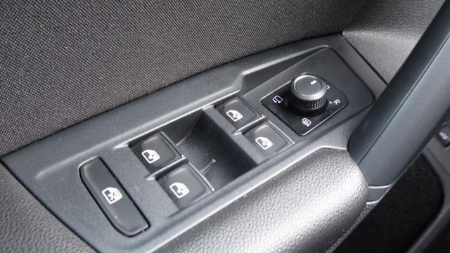 VOLKSWAGEN Tiguan 2.0 TDI 150 CV SCR DSG Elegance