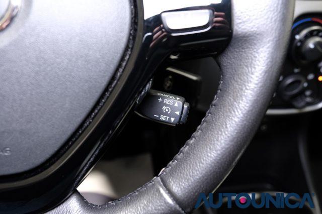 TOYOTA Aygo 1.0 VVT-i 69 CV 5 PORTE X-COOL TSS NEOPATENTATI