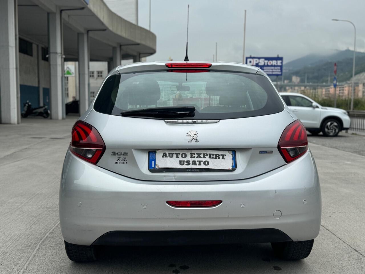Peugeot 208 PureTech 82 5p. 2017 ok neopatentati