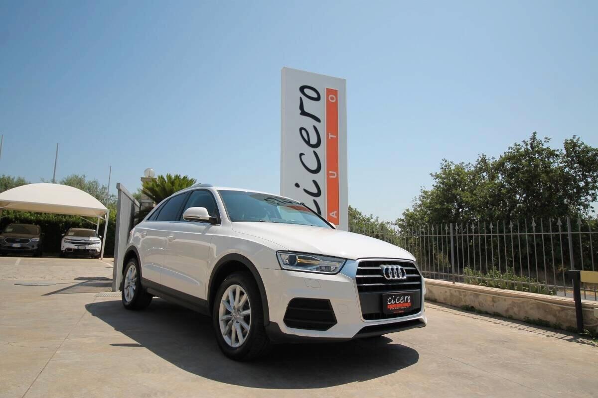 Audi Q3 2.0 TDI 120 CV Business|12.2015