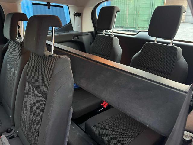 PEUGEOT 5008 7posti 1.6 HDi 112CV senza nessun lavoro da fare