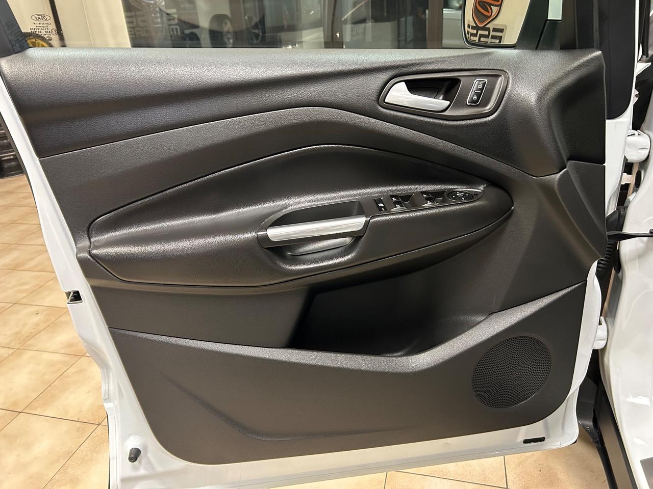 Ford Kuga 2.0 TDCI 140 CV 4WD Titanium