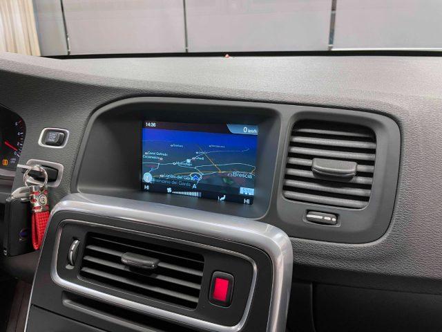 VOLVO V60 2.0 D2 MOMENTUM