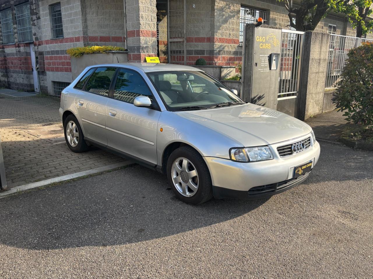 Audi A3 1.6 cat 5p. Attraction