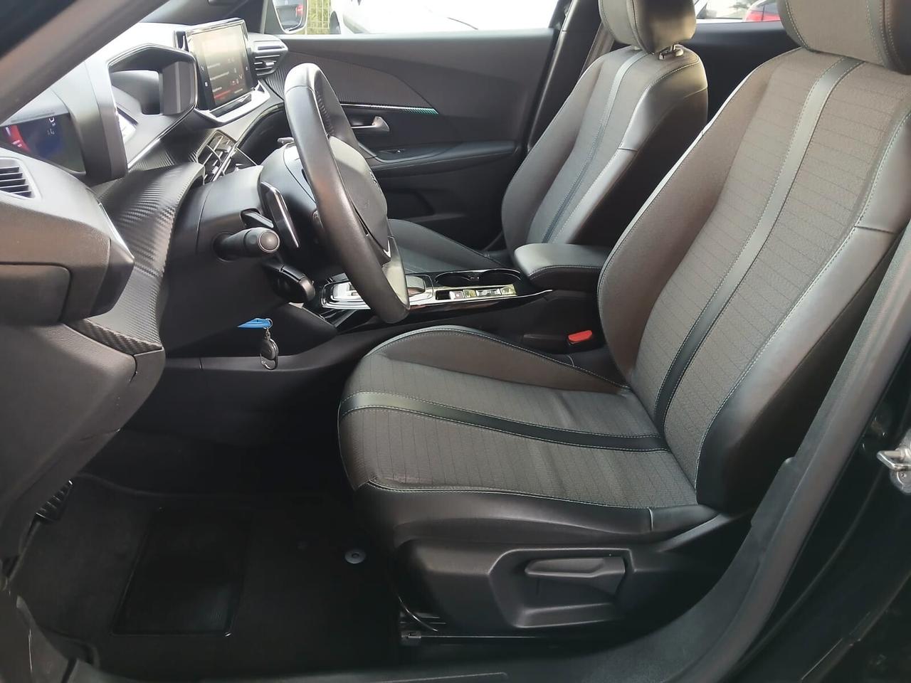 Peugeot 2008 BlueHDi 130 S&S EAT8 Active Pack